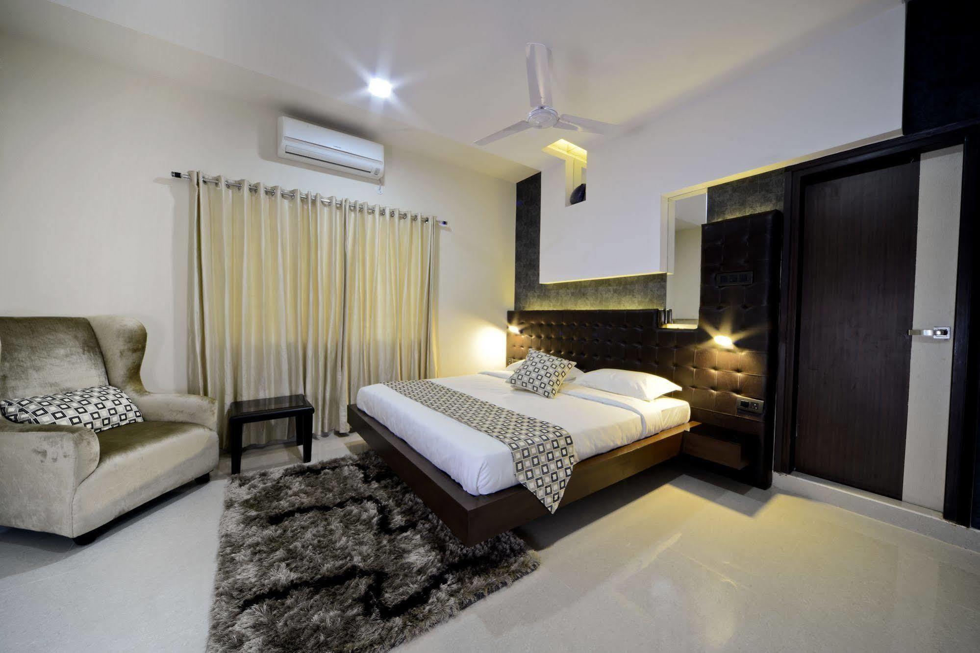 Hotel Serenity La Vista Haïdarabad Extérieur photo